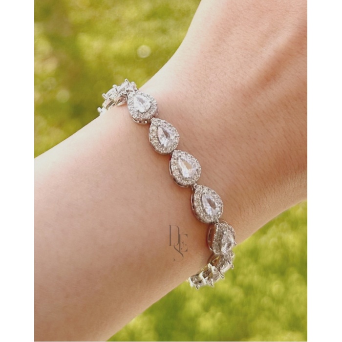 SİLVER ZİRKON TAŞLI BADEM BİLEKLİK