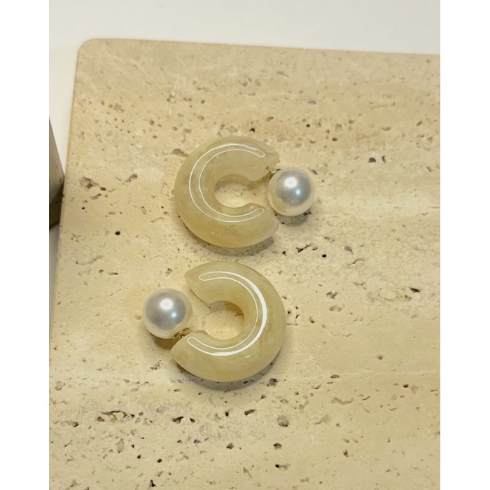 İNCİ TIPA KREM KÜPE