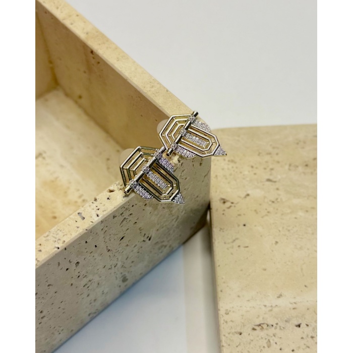 ZİRKON TAŞLI ÜÇGEN KÜPE