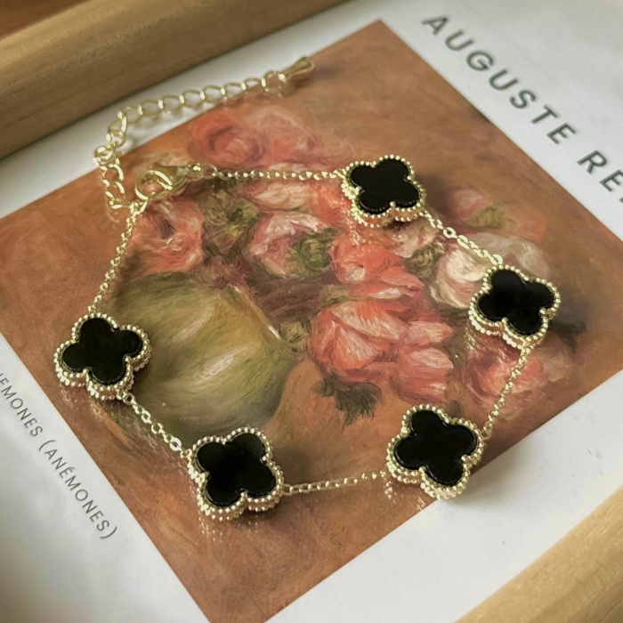 SİYAH CLOVER VIP BİLEKLİK