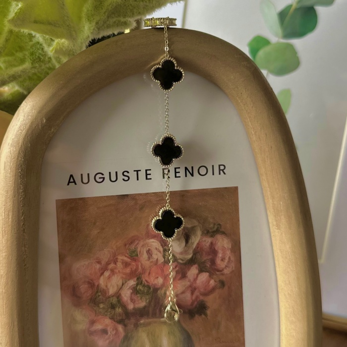 SİYAH CLOVER VIP BİLEKLİK