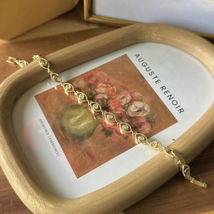 GOLD EYES TAŞLI VIP BİLEKLİK