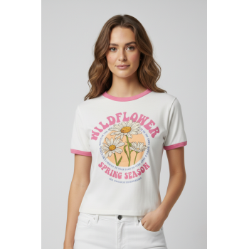 Beyaz Çiçek Baskılı Pembe Ribana Detaylı Kadın Tişört