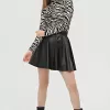 Kadın Mini Kloş Siyah Renkli Suni Deri Etek