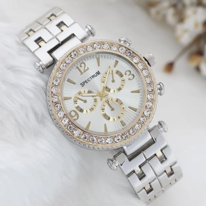 KESGİN MARKET® Zarif Ve Şık Özel Tasarım Zirkon Taşlı Metal Bayan Kol Saati (gümüş-gold)