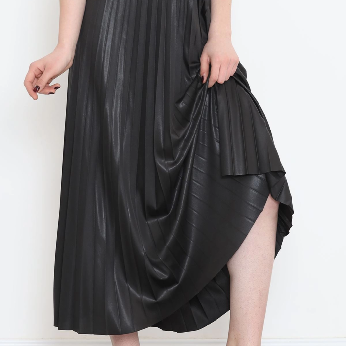 KESGİN MARKET® Zarif Ve Modern Pileli Parlak Krep Gizli Lastikli Siyah Etek