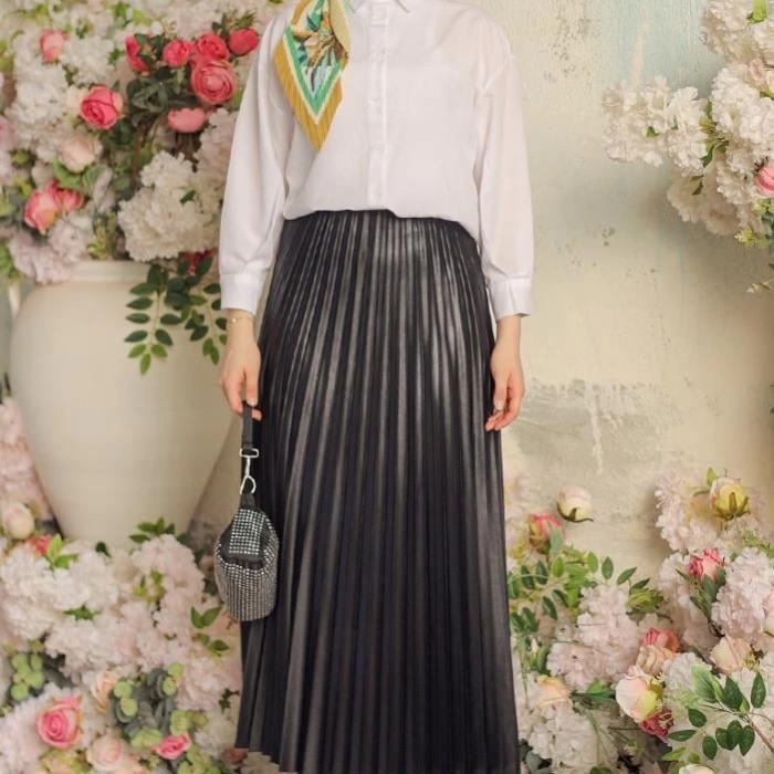 KESGİN MARKET® Zarif Ve Modern Pileli Parlak Krep Gizli Lastikli Siyah Etek