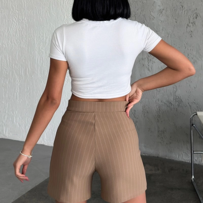 KESGİN MARKET® Zarif Ve Şıklığı Bir Arada Sunan Yüksek Bel Krep Esnek Çimalı Çizgili Şort Bej