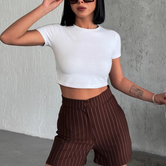 KESGİN MARKET® Zarif Ve Şıklığı Bir Arada Sunan Yüksek Bel Krep Esnek Çimalı Çizgili Şort Kahverengi