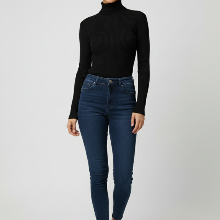 Kadın Siyah Boğazlı Triko Kazak