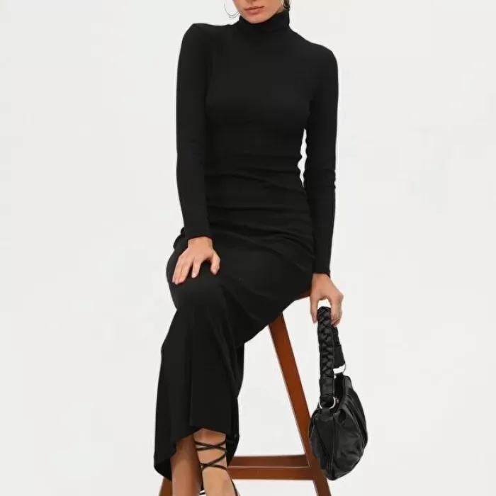 Kadın Siyah Boğazlı Uzun Maxi Elbise