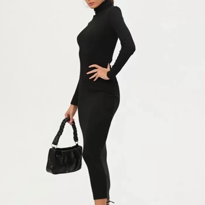 Kadın Siyah Boğazlı Uzun Maxi Elbise