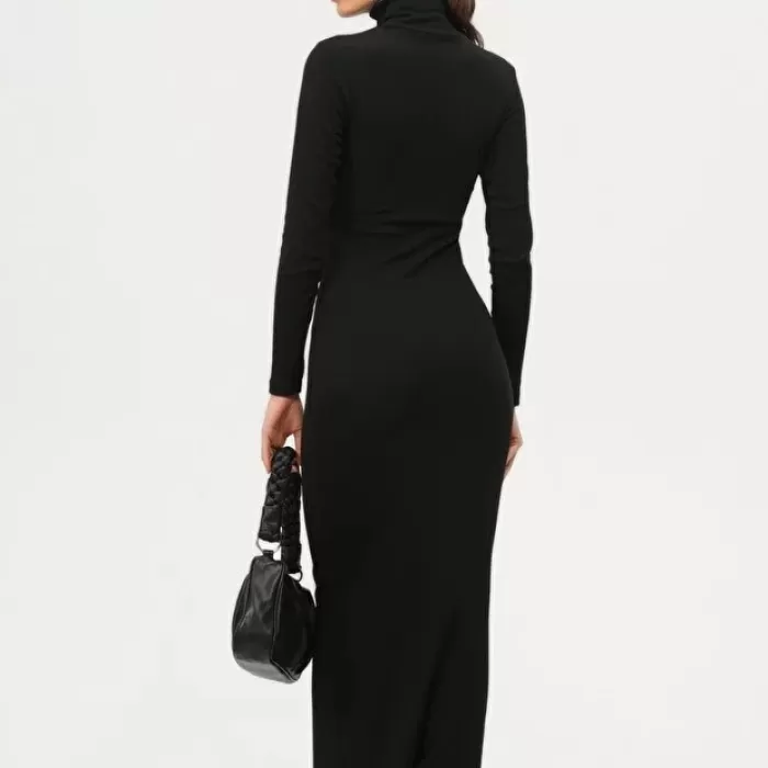 Kadın Siyah Boğazlı Uzun Maxi Elbise