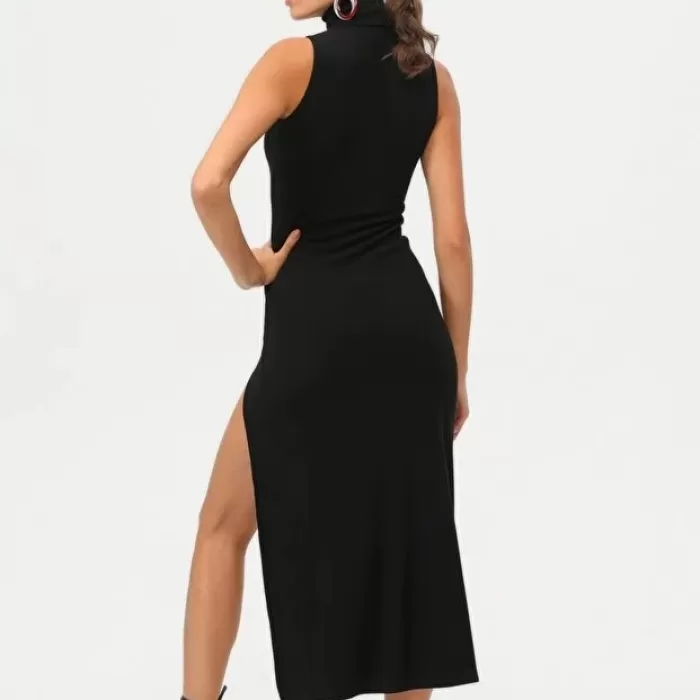 Kadın Siyah Boğazlı Kolsuz Yırtmaçlı Maxi Elbise