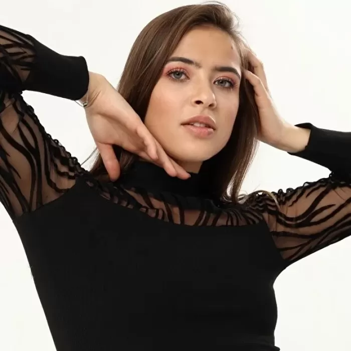 Kadın Kollar Flog Baskılı Tül Detaylı Bluz