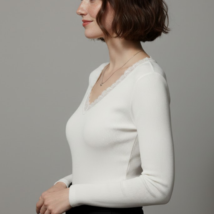 Kadın Beyaz Pamuklu Kaşkorse Dantelli V Yaka Ön Arka Dekolteli Slim Fit Esnek Bluz