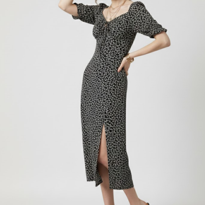 Kadın Siyah Çiçek Desenli Yırtmaçlı Midi Elbise Kare Yaka Büzgü Detaylı