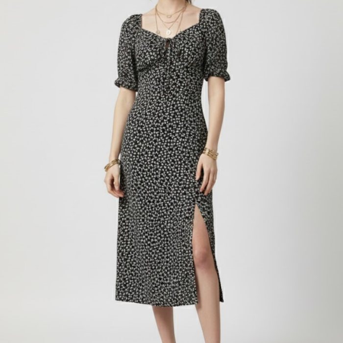 Kadın Siyah Çiçek Desenli Yırtmaçlı Midi Elbise Kare Yaka Büzgü Detaylı