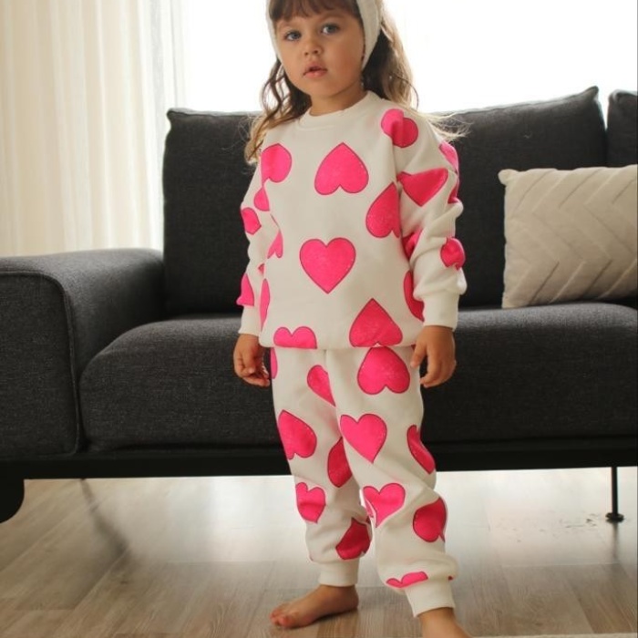 Üç İplik Şardonlu Kalp Baskılı Kız Çocuk Günlük Takım