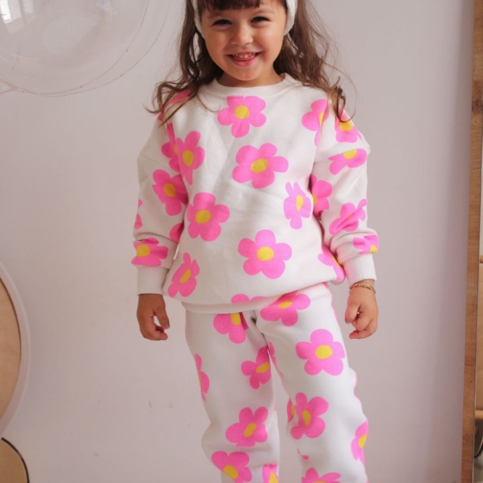 Üç İplik Şardonlu Papatya Baskılı Kız Çocuk Günlük Takım
