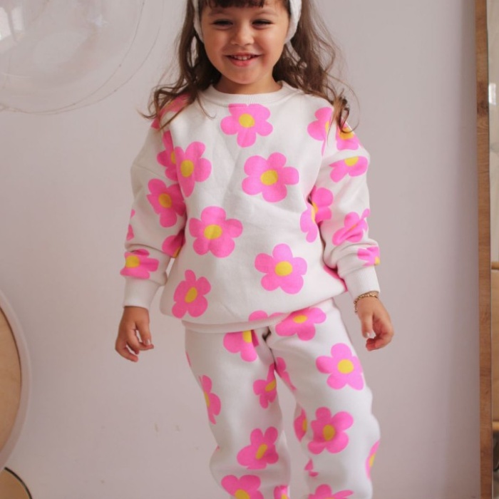 Üç İplik Şardonlu Papatya Baskılı Kız Çocuk Günlük Takım