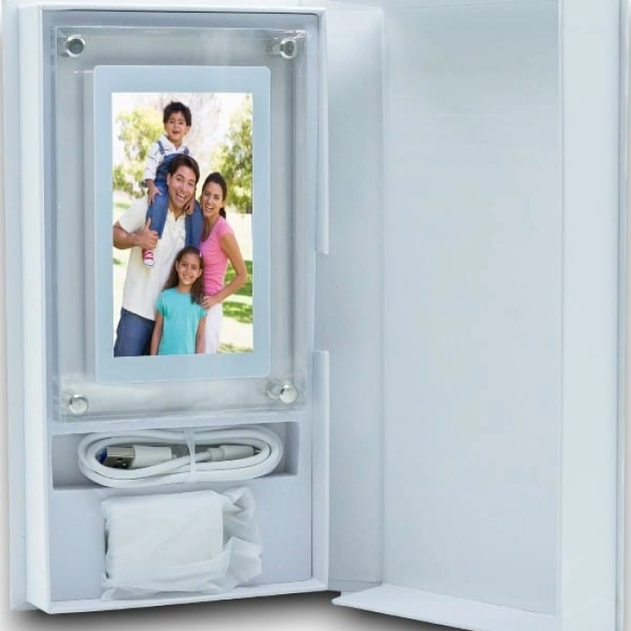 Dijital Fotoğraf Çerçevesi