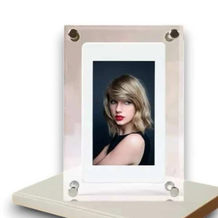 Dijital Fotoğraf Çerçevesi