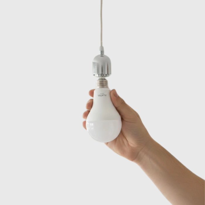 Yüksek Işık Güçlü Şarjlı Led Ampul E27 30w Enerji Tasarruflu