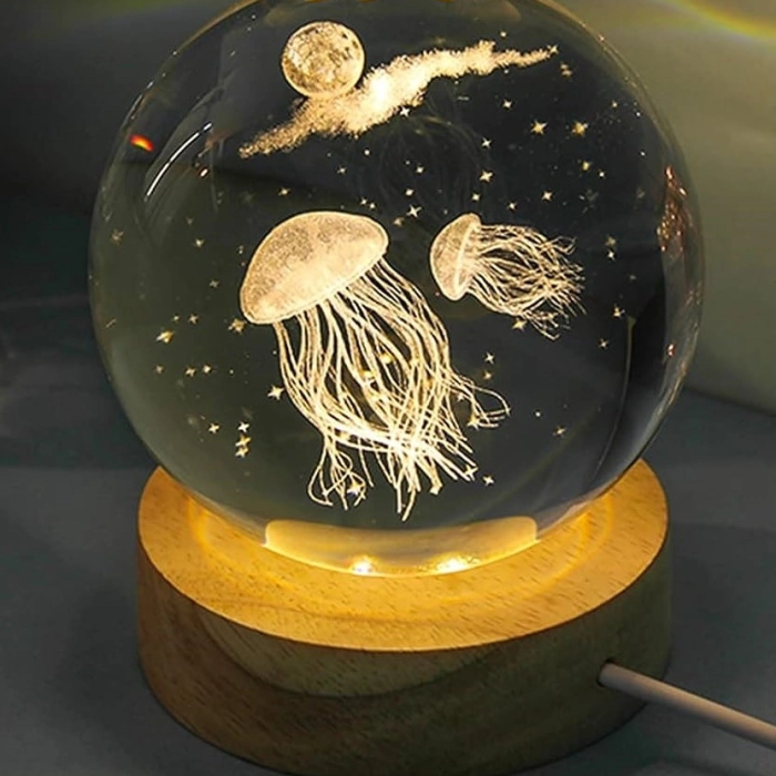 Dekoratif Deniz Anası Tasarımlı Ahşap Altlıklı Işıklı Cam Küre Büyük Boy Cam:8cm Ahşap:2cm