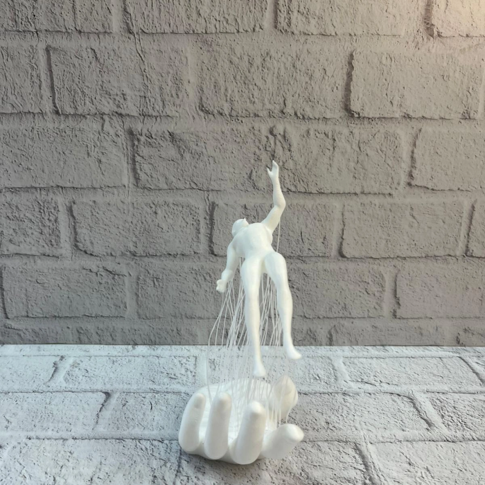 3d El Üzerinde İnsan Figürü Beyaz Minimal Masa Üstü Dekor