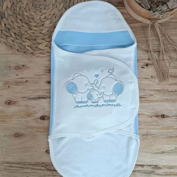 Yenidoğan Mutlu Fil Ailesi Nakışlı Çıt Çıt Kapamalı Bebek Kundak Ekru-mavi