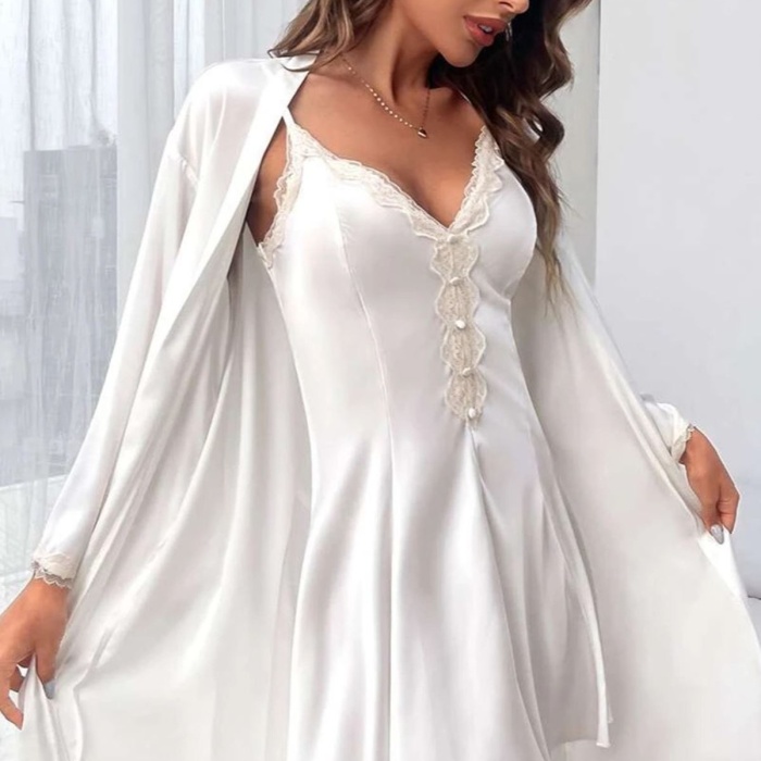 Beyaz Saten Dantel Detaylı Mini Kuşakı Sabahlık