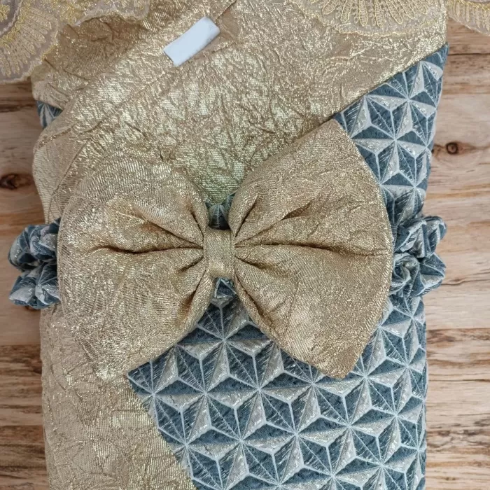 Yenidoğan Ultralüks Piramit Desenli Güpürlü Bebek Battaniyesi Kundak