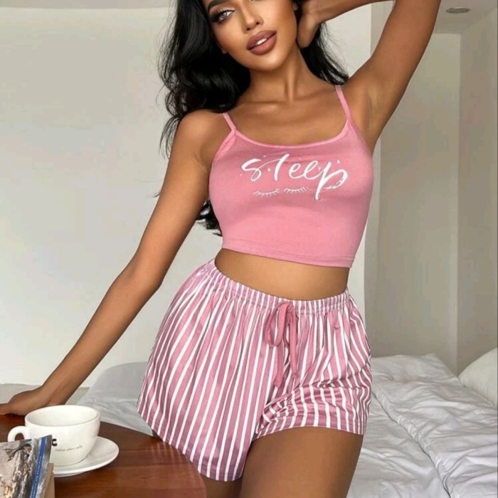 Kadın Pembe Çizgili Desen Askılı Şortlu Pijama Takım
