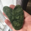 Yeşim taşı Gua sha