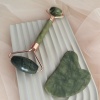 Yeşim taşı Gua sha