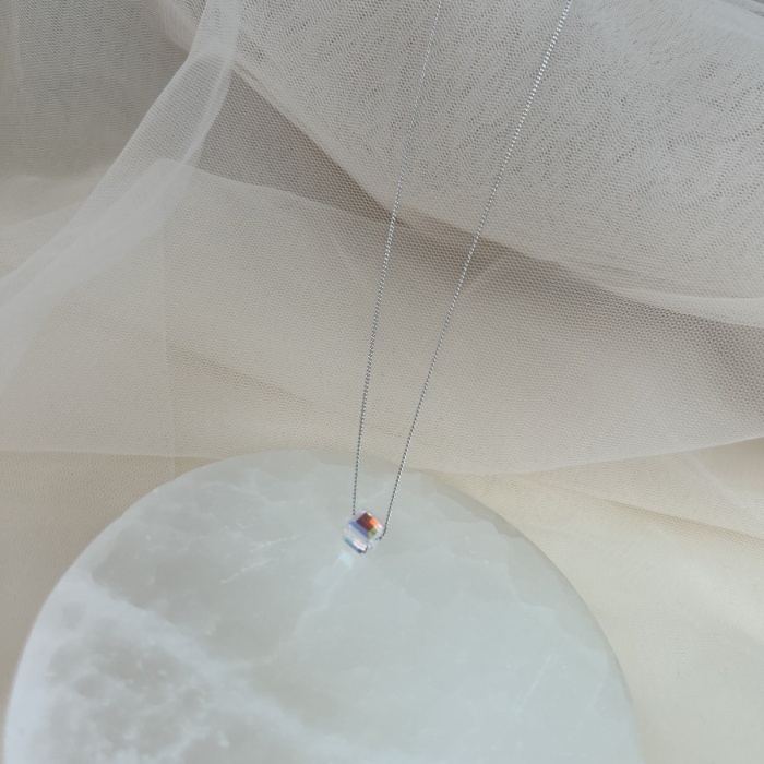 Swarovski Taşlı Rodyum Kaplama Kolye