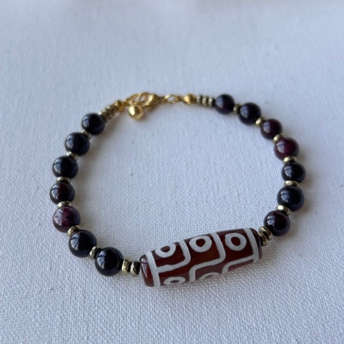 Granat taşı (lal taşı) bileklik