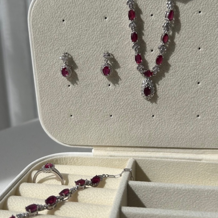 925 ayar gümüş Yakut taşlı set