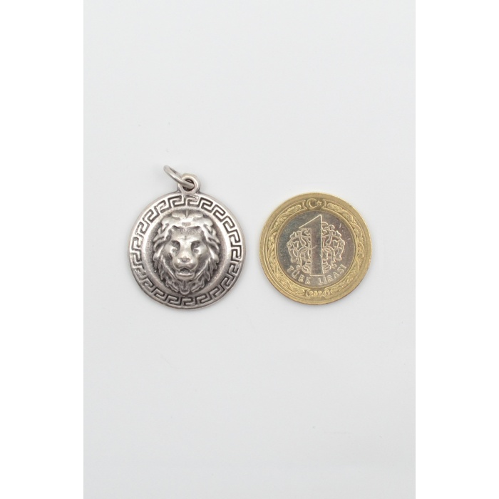 Kabartmalı Aslan Madalyon Kolye - PU Deri İp Zincirli Unisex Gümüş Kaplama - 60 cm