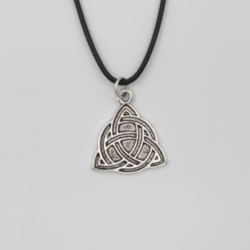 Triquetra - Kelt Düğümü Siyah Deri İp Kolye - Antik Gümüş Kaplama - Kadın Erkek - 60 cm
