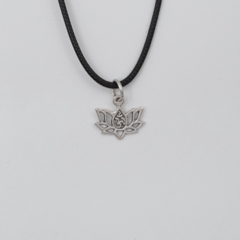 Minimal Om Sembollü Lotus Çiçeği Siyah Deri İp Kolye - Antik Gümüş Kaplama - Kadın Erkek - 60 cm