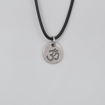 Om Aum Sembolü Siyah Deri İp Kolye - Antik Gümüş Kaplama - Kadın Erkek - 60 cm