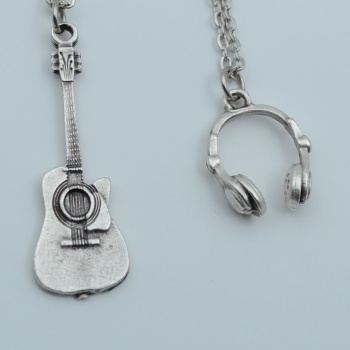2li Klasik Akustik Gitar Kulaklık Gümüş Kaplama Kolye Seti