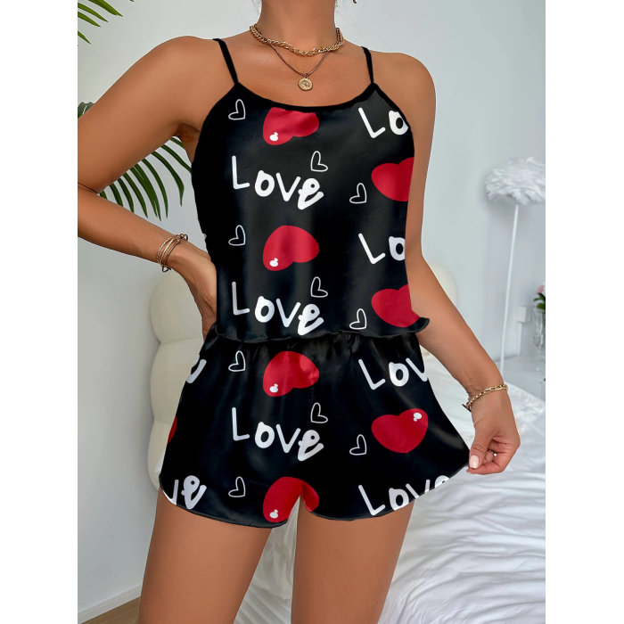 Aşk Temalı Kalp Desenli Siyah Saten Şortlu Gecelik Takım