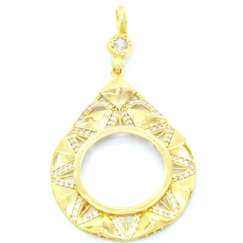 Altın Kaplama Zirkon Taşlı Yarım Çerçeve  İçi Boş Kadın Kolye Ucu TGR-468