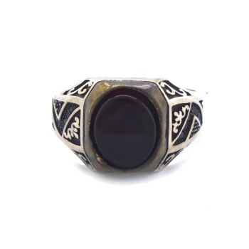 Akik Taşlı İşlemeli 925 Ayar Erkek Gümüş Yüzük GEY-206