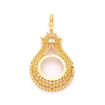 Yarım Altın Çerçeveli Kolye Ucu Altın Kaplama İşlemeli TGR-629