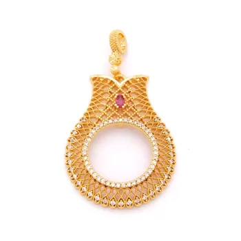 Yarım Altın Çerçeveli Kolye Ucu Altın Kaplama İşlemeli TGR-634