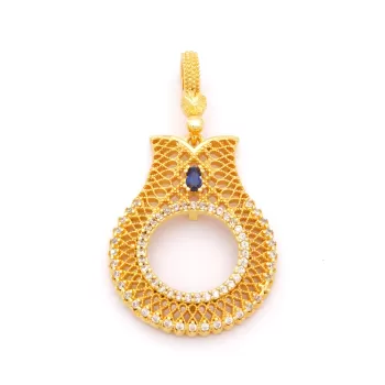 Yarım Altın Çerçeveli Kolye Ucu Altın Kaplama İşlemeli TGR-661